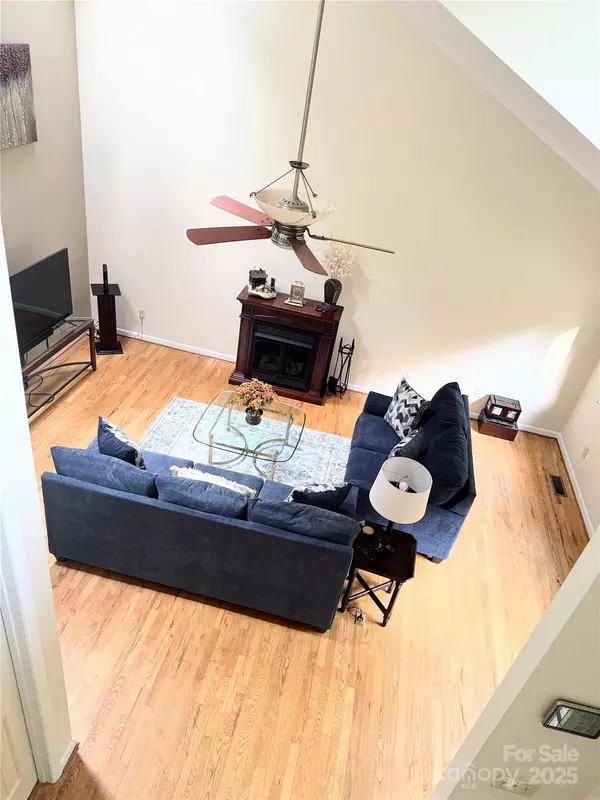 Franklin, NC 28734,2 Pleasant Hill DR