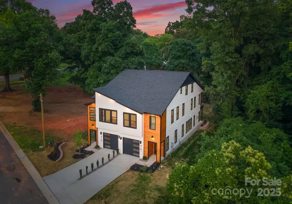 Charlotte, NC 28217,4121 Sarah DR
