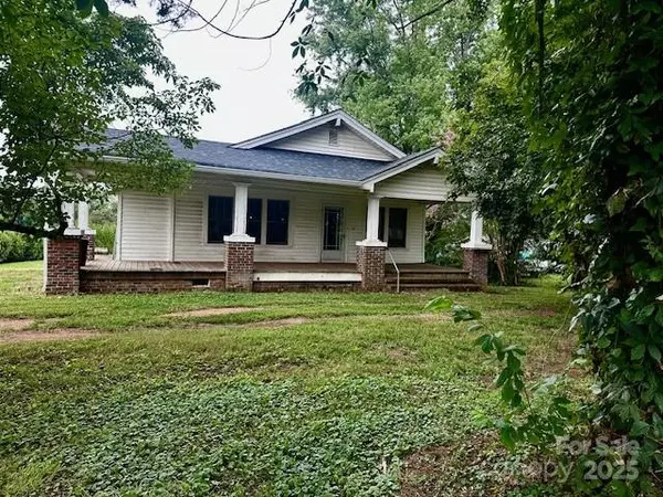 701 Carbon City RD, Morganton, NC 28655