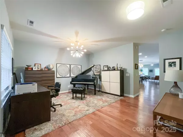 Matthews, NC 28104,1847 Yellow Daisy DR