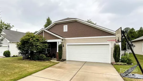 Matthews, NC 28104,1847 Yellow Daisy DR