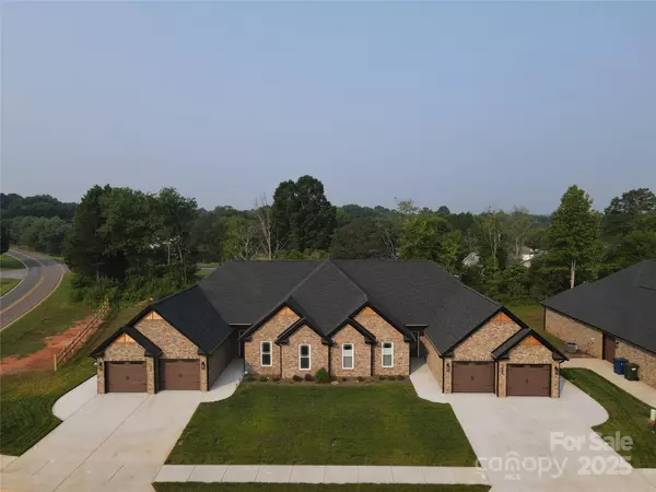 Hickory, NC 28601,3355 48th AVE NE #18B