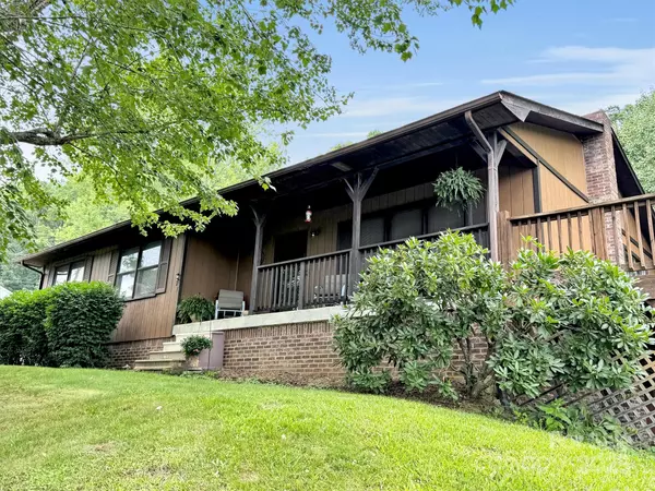 Canton, NC 28716,60 Sandalwood LN