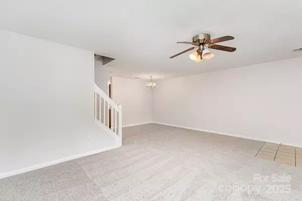 Charlotte, NC 28227,7504 Petrea LN