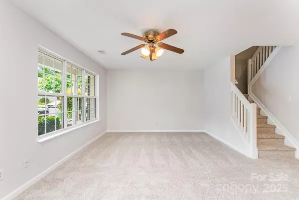 Charlotte, NC 28227,7504 Petrea LN