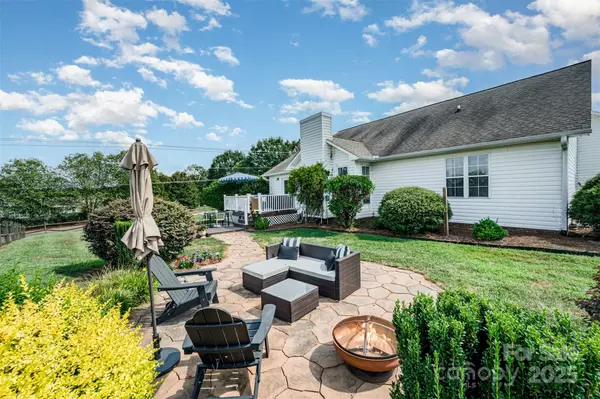 Statesville, NC 28677,106 Charis LN