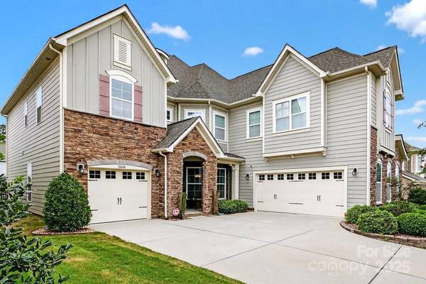 10684 Skipping Rock LN NW, Concord, NC 28027