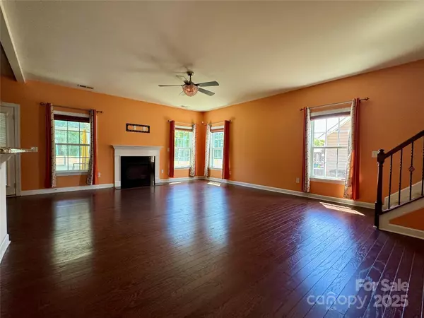 Davidson, NC 28036,9905 Travertine TRL