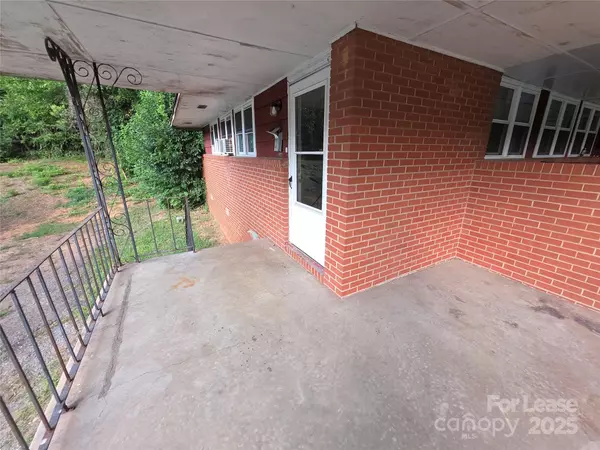 Charlotte, NC 28205,1444 Academy ST