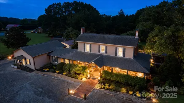 Mooresville, NC 28115,1307 Oakridge Farm HWY