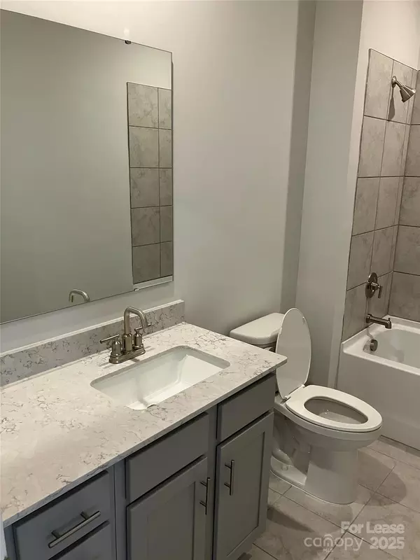Sherrills Ford, NC 28673,4455 Reed Creek DR #304