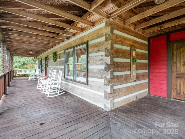 Hendersonville, NC 28792,1145 Bearwallow Mountain RD