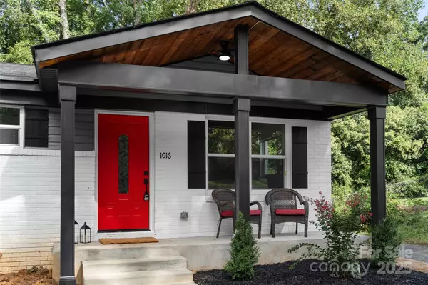 Charlotte, NC 28208,1016 Bramble PL