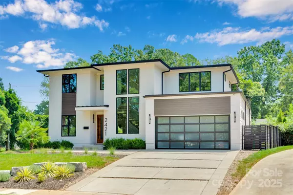 Charlotte, NC 28208,2421 Roslyn AVE