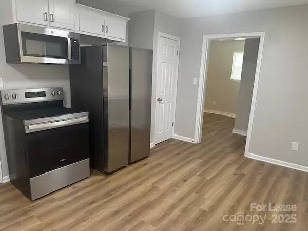 Salisbury, NC 28144,605 E Horah ST