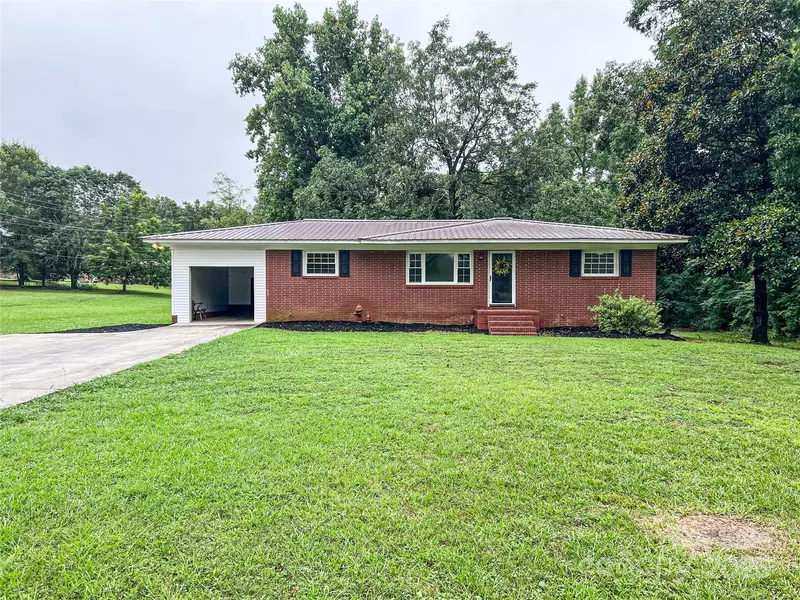 2148 Marwood LN, Albemarle, NC 28001