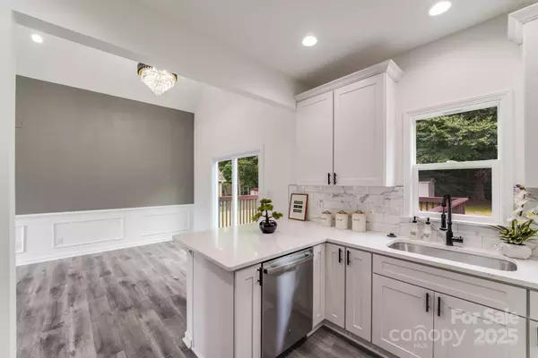 Stanley, NC 28164,144 Walking Horse RUN