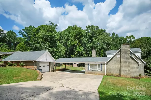 Mount Holly, NC 28120,113 Green Acres RD