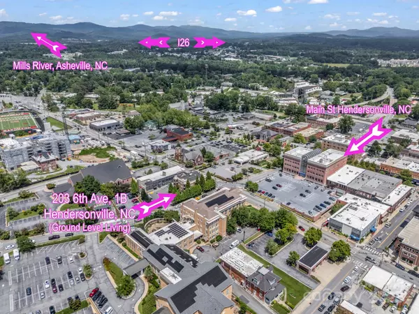 Hendersonville, NC 28739,203 6th AVE W #1B