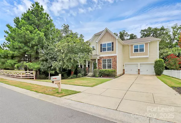 1104 Snowbird LN, Waxhaw, NC 28173