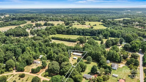 Newton, NC 28658,2800 N Brushwood CIR