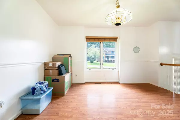 Hickory, NC 28601,2439 36th AVE NE