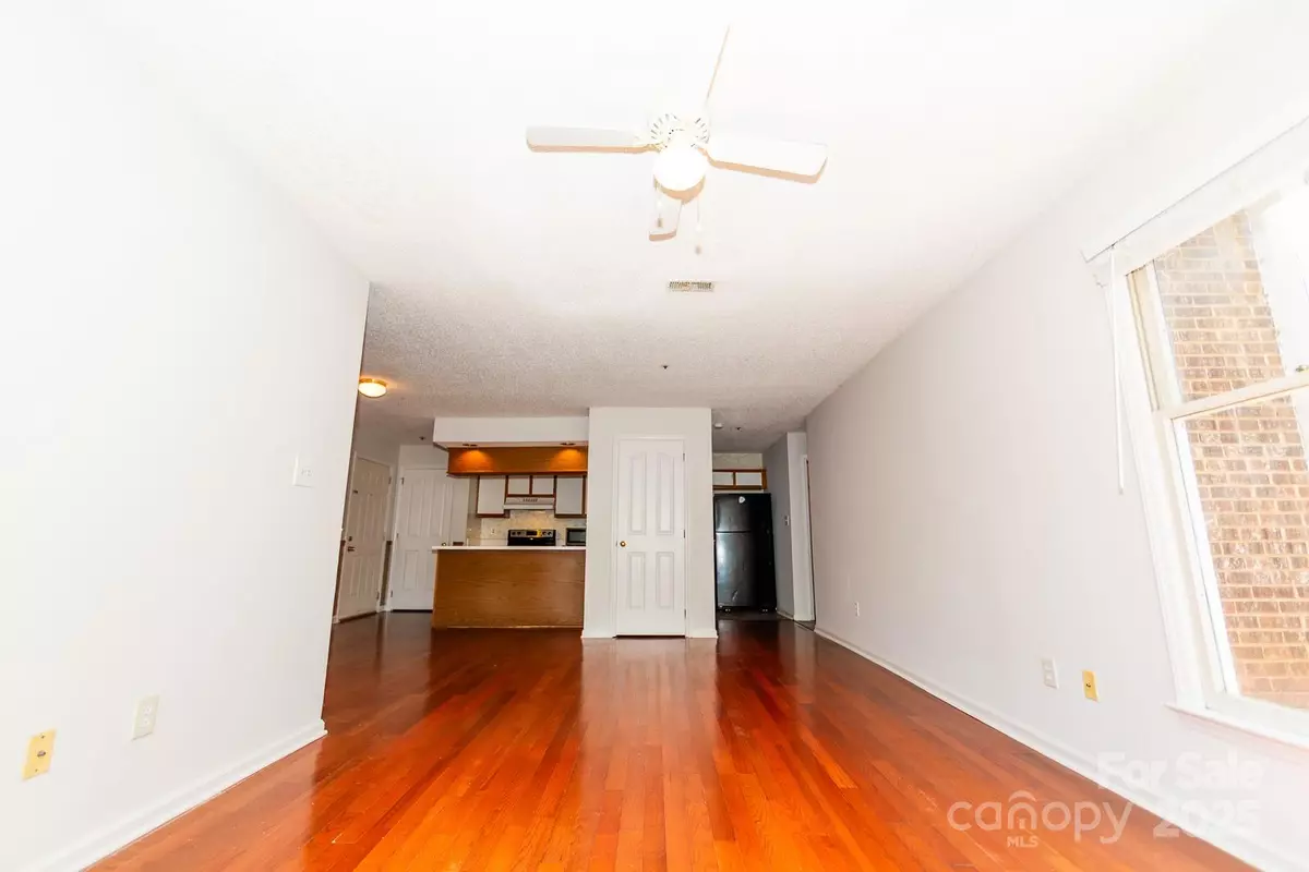 Charlotte, NC 28215,7330 Rose Terrace CT