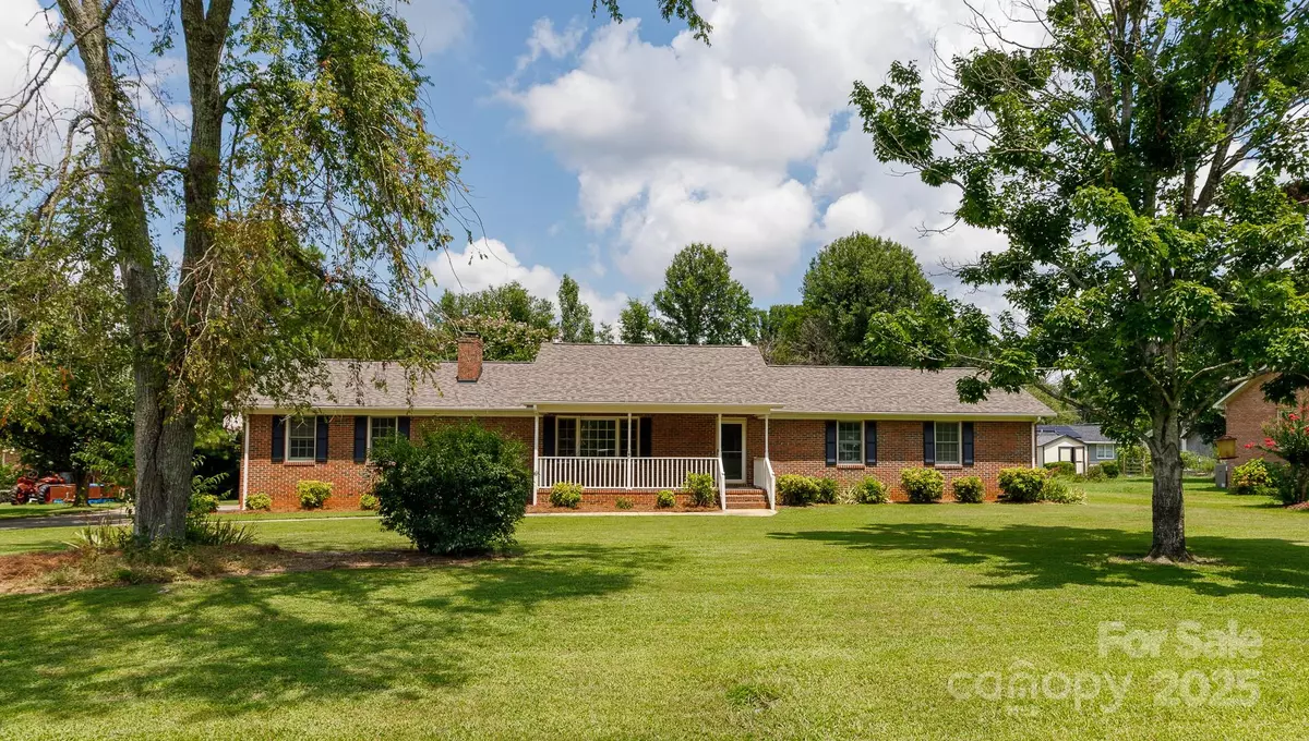 Rock Hill, SC 29730,625 Post LN