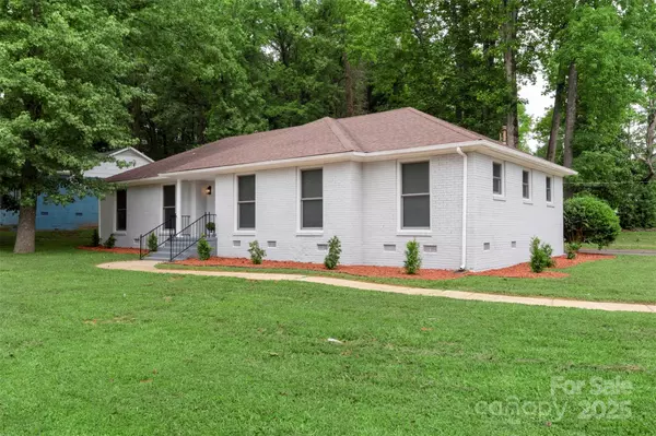Charlotte, NC 28212,7431 Idlewild RD