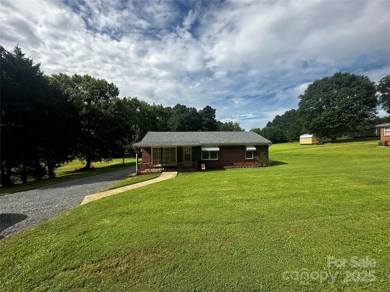 435 Parker CIR, Norwood, NC 28128