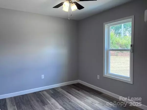 Morganton, NC 28655,321 Pitts ST #B