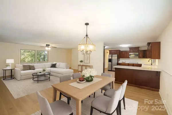 Fairview, NC 28730,90 Joe Jenkins RD