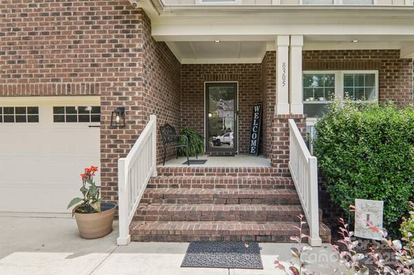 8305 Aspen CT, Charlotte, NC 28227