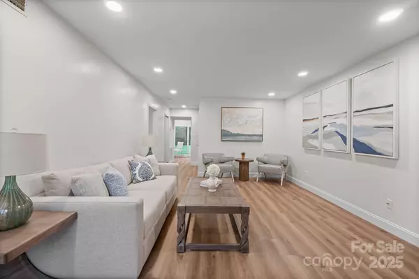 Hickory, NC 28601,1017 21st AVE NE