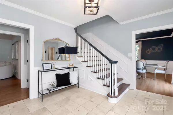 Albemarle, NC 28001,906 Colonial DR