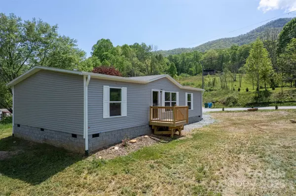 1451 Newfound RD, Leicester, NC 28748