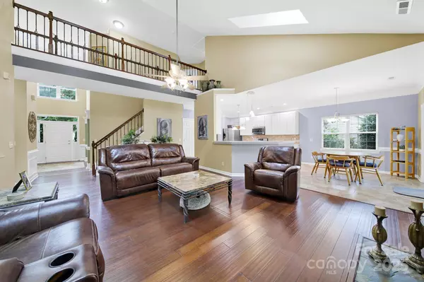 Charlotte, NC 28277,17444 Baldwin Hall DR