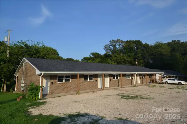 122 N Peterson ST, Stanley, NC 28164