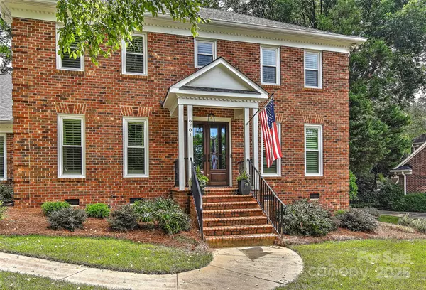 6701 Cristina CT, Charlotte, NC 28270