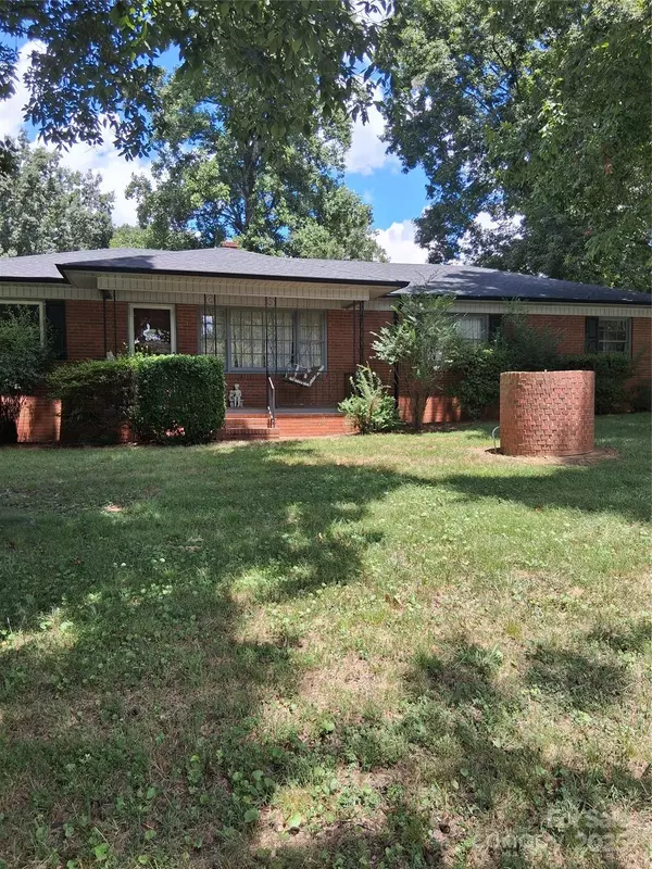 Lincolnton, NC 28092,2441 Country Club RD