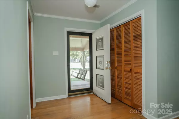 Salisbury, NC 28147,5075 Lakeview DR