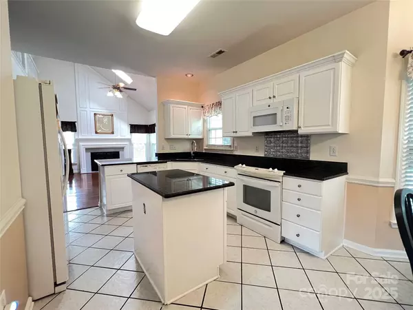 Kannapolis, NC 28081,2605 Lamplighter DR