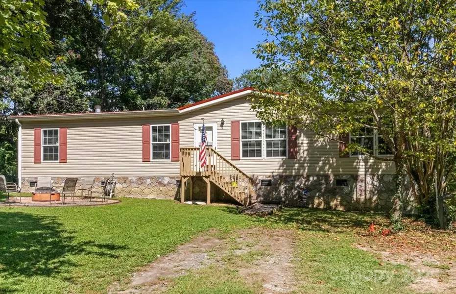 132 Bailey Mountain RD, Mars Hill, NC 28754