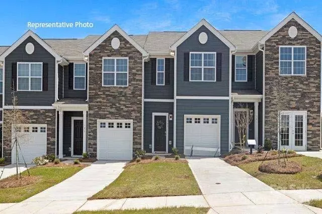 1316 Equestrian LN, York, SC 29745