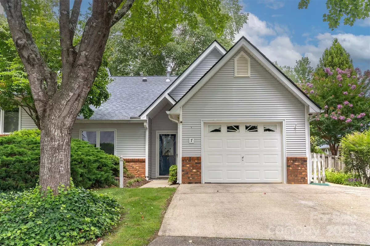 Black Mountain, NC 28711,7 Silver PL