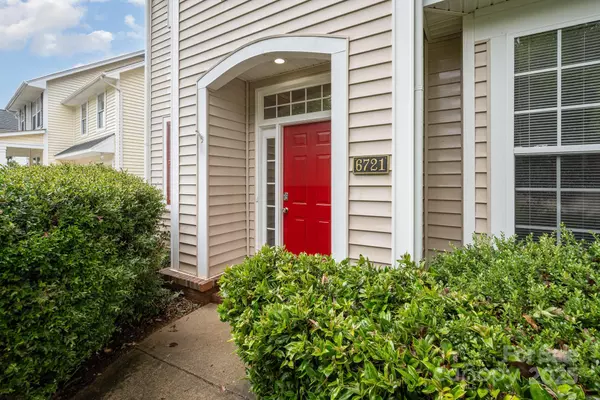 Charlotte, NC 28277,6721 Charter Hills RD