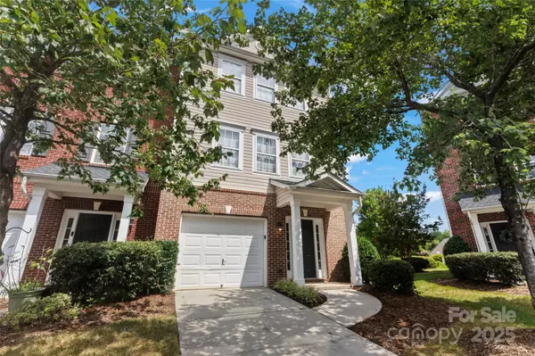 9768 Walkers Glen DR NW, Concord, NC 28027