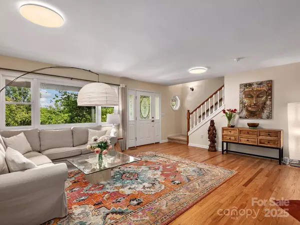 Weaverville, NC 28787,1700 & 1702 New Stock RD