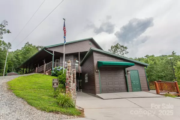 Robbinsville, NC 28056,100 Chestnut Oak RDG