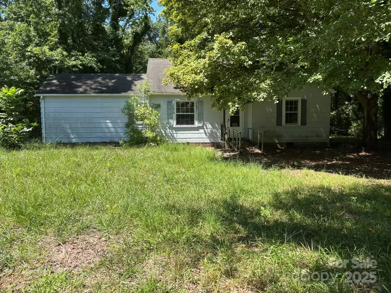 519 N Main ST, Mount Gilead, NC 27306